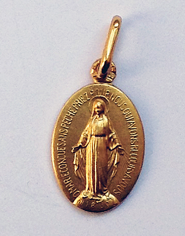Médaille Sainte plaqué or